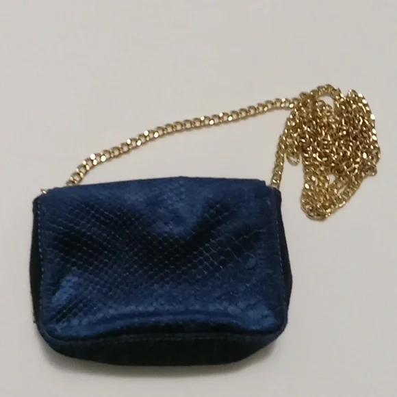 Juicy Couture Velvet Snakeskin Crossbody With Chain Strap - Picture 3 of 7